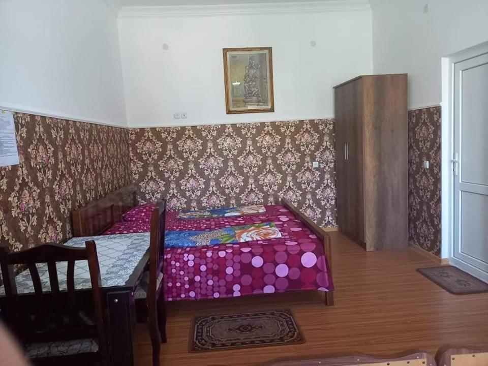 Guest House Fazisi Kutaisi Ngoại thất bức ảnh