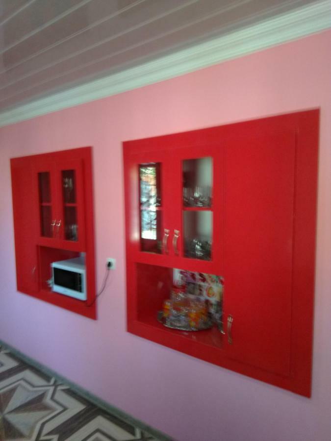 Guest House Fazisi Kutaisi Ngoại thất bức ảnh